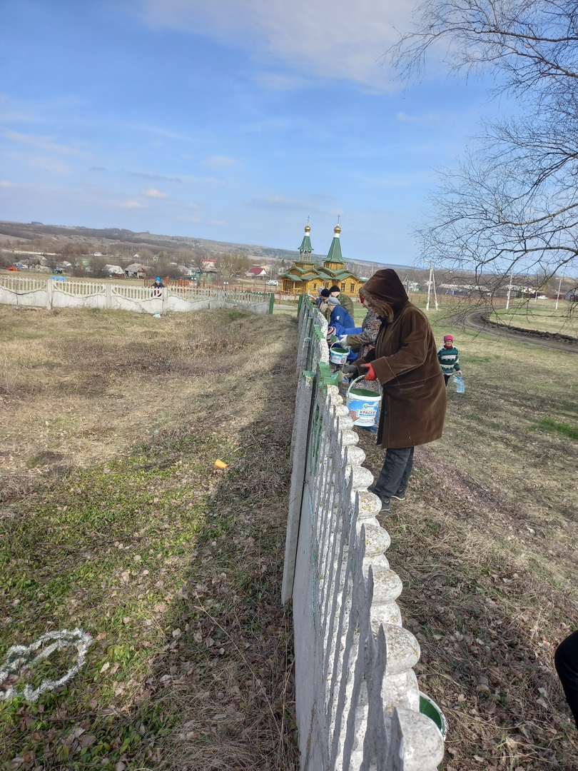 Мероприятия по наведению санитарного порядка на территории продолжаются.